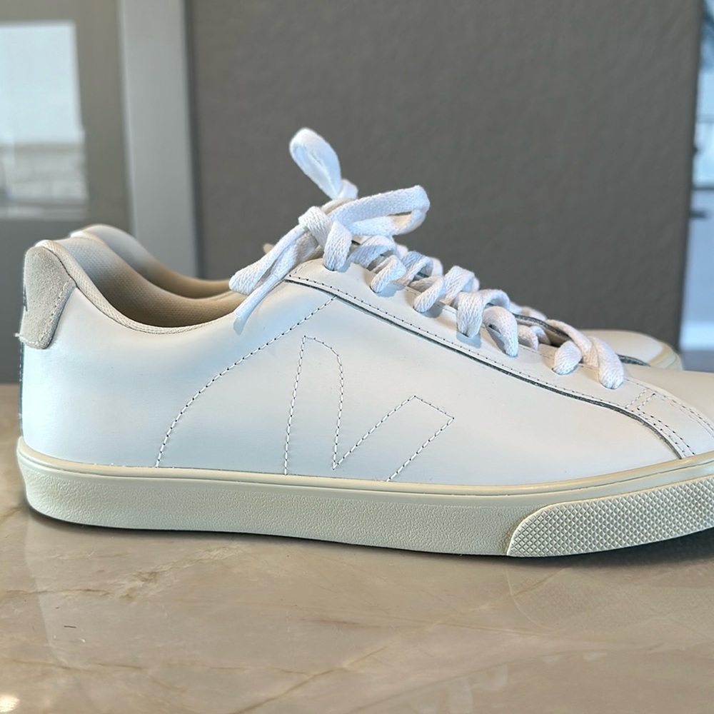 Veja Women’s Esplar Low Sneakers Size 9, Shie Width M